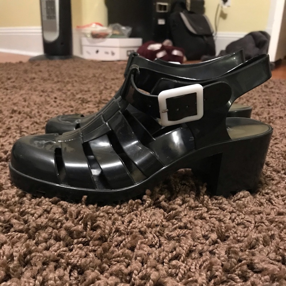 PLATFORM JELLIES